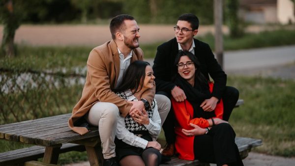 Rëndësia e komunikimit në familje